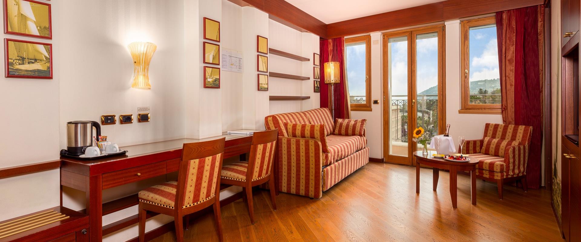 All the comfort you want in our Sanremo hotel suite