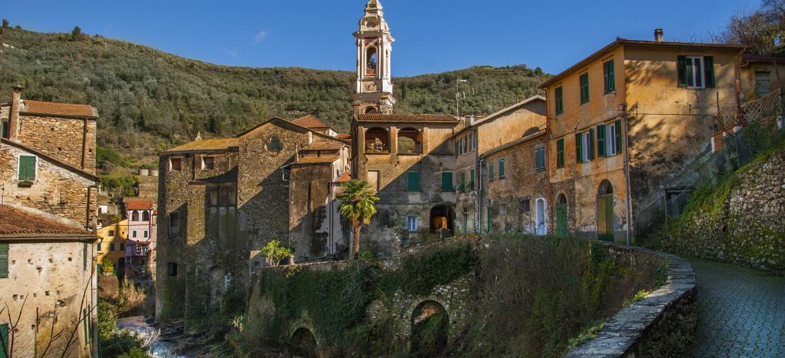 Book our tour to discover the hidden beauties of Liguria and its surroundings