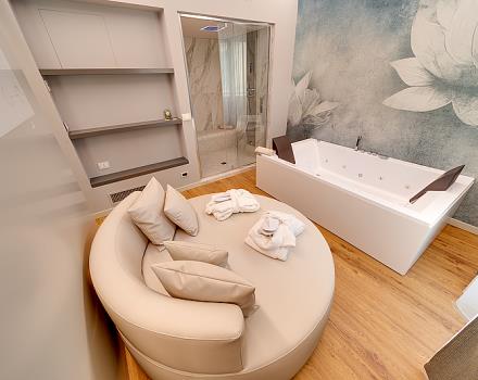 Enjoy a stay of comfort and well-being in the heart of Sanremo: book a Spa Relax Suite at the Hotel Nazionale!